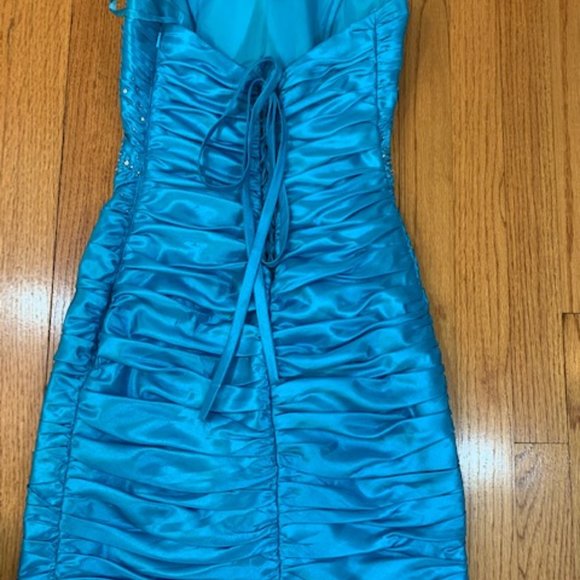 Juniors Teal Color Party Dress Size 1/2 - Picture 4 of 9